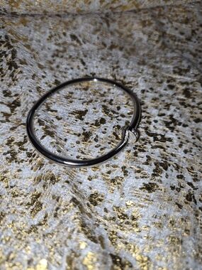 Minimalist Silver Knot Bangle Bracelet - Women's Jewelry